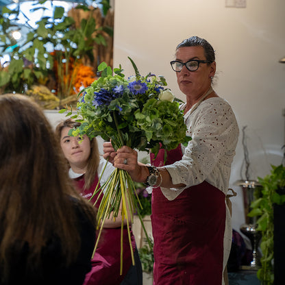 Flower School | Classic Style Hand-tied Bouquet