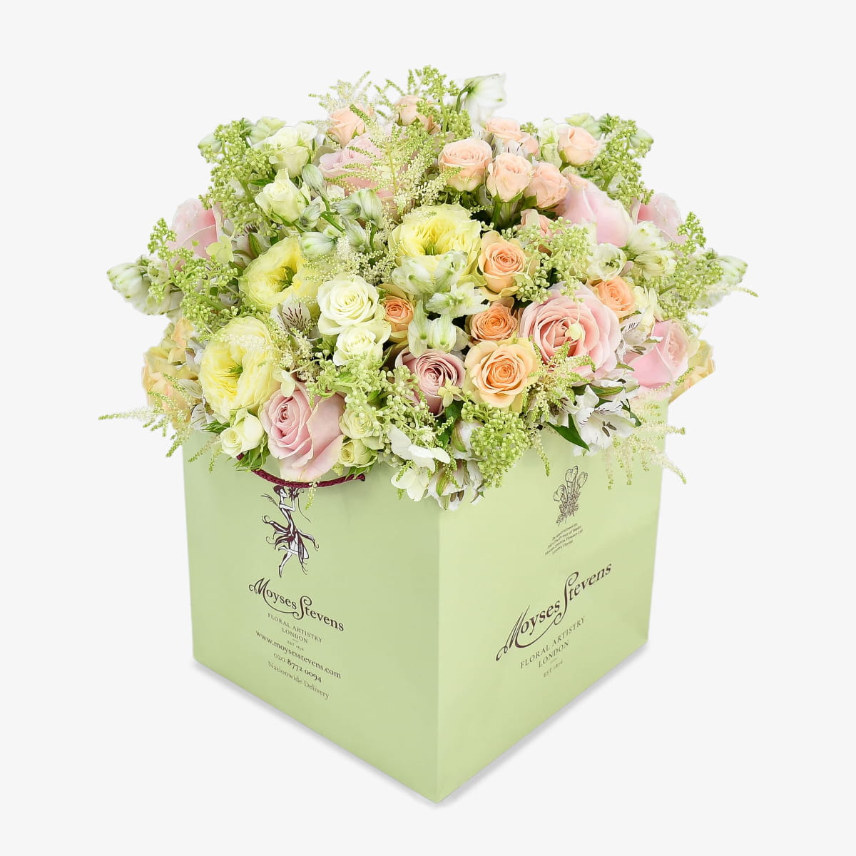 Marylin Monroe luxury flower bouquet by Moyses Stevens UAE featuring garden roses, spray roses, and large headed roses.