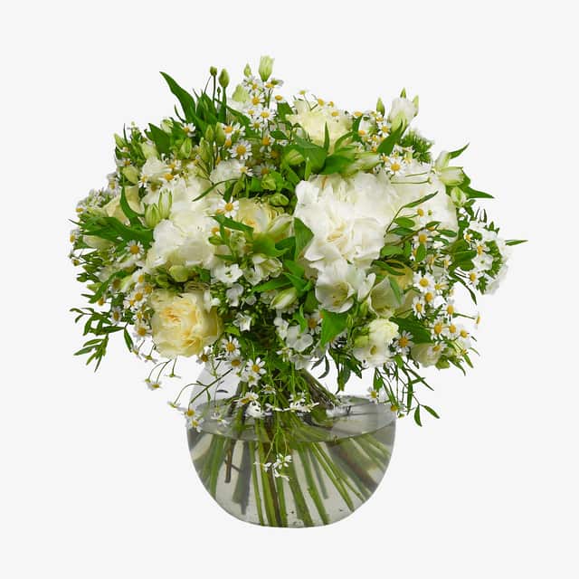 Green Pastures luxury flower bouquet by Moyses Stevens UAE featuring White alstroemeria and seasonal greenery.