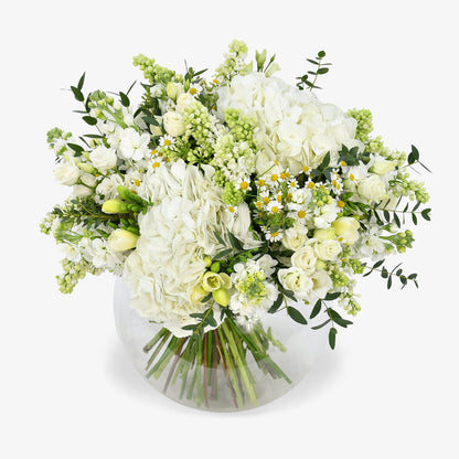 the athenian luxury flower bouquet by Moyses Stevens UAE featuring Roses, Spray Roses, Alstroemeria, Daisies, Delphinium, Pistache